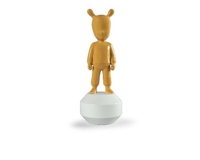 The orange guest porcelain