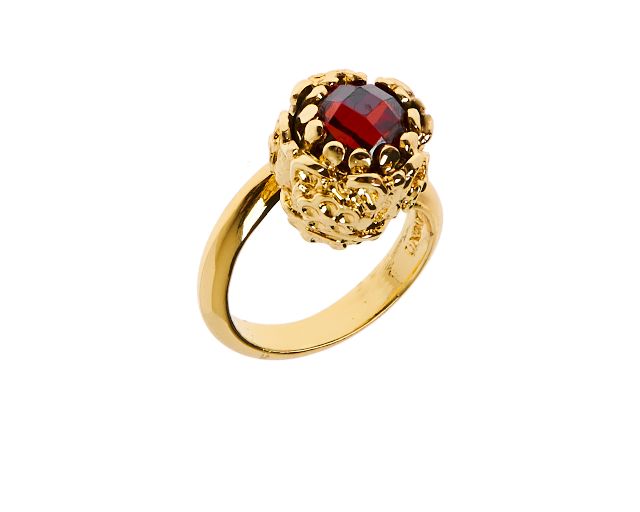 Ring gipsy in gilt bronze with red crystal