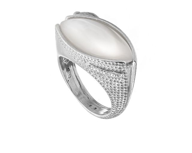Anello essenza argento con ovale madreperla