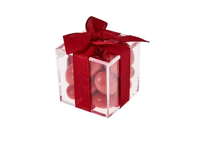 Favor red tenerezze and red ribbon