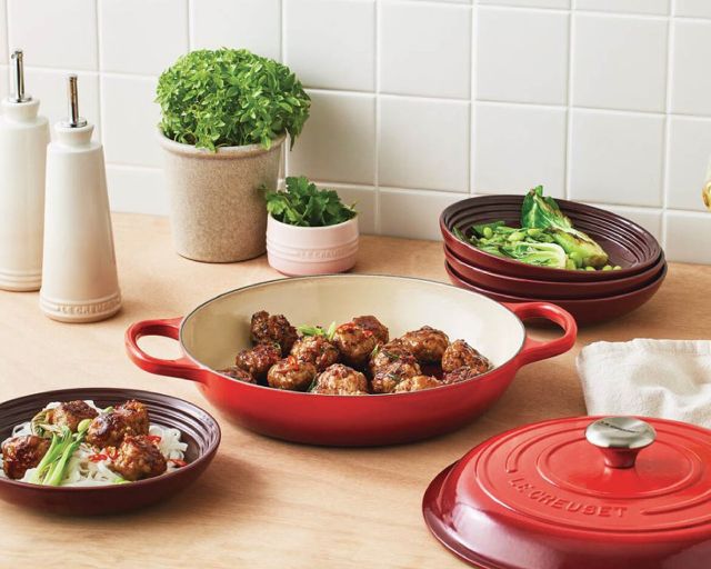 Tegame Rotondo Basso Evolution Ghisa Ciliegia Le Creuset