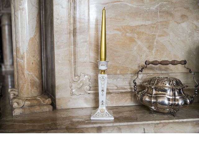 Candlestick medusa gala porcelain with candle