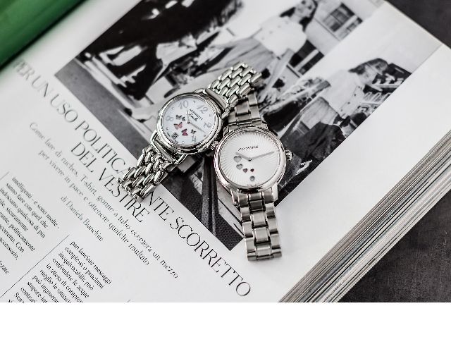 Women's wristwatch steel with hearts