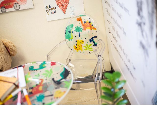Chair Lou Lou Ghost Transparent And Dinosaur Kartell