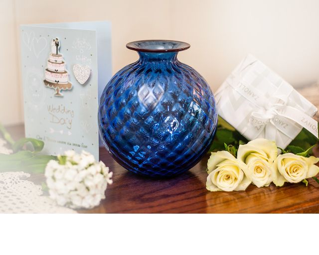 Vaso Monofiore Balloton Vetro Di Murano Zaffiro Con Filo Rosso Venini 170163 93110014zarv