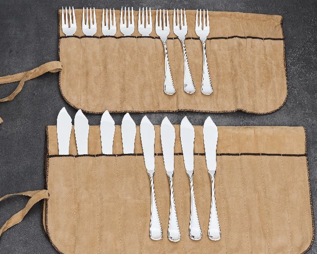 Set posate pesce argento 16 pezzi in stile inglese usato ricondizionato