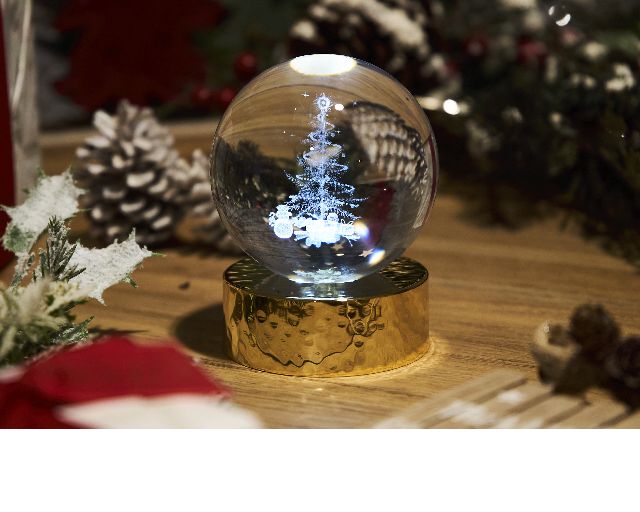 Sfera Di Cristallo Albero Con Incisione Laser 3d E Base In Oro Lucido Selezione Zanolli 185440 624albero03