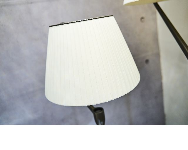 Lampada Da Tavolo Angelo Stone Titanio Kartell 180368 90609405tt