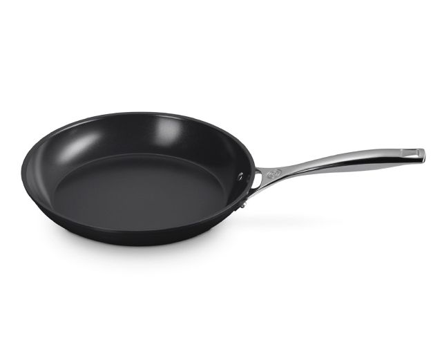 Padella Bassa Essential In Ceramica Antiaderente Le Creuset