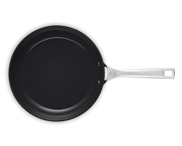 Padella Bassa Essential In Ceramica Antiaderente Le Creuset