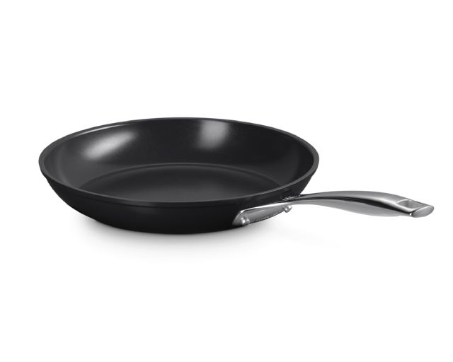 Padella Bassa Essential In Ceramica Antiaderente Le Creuset