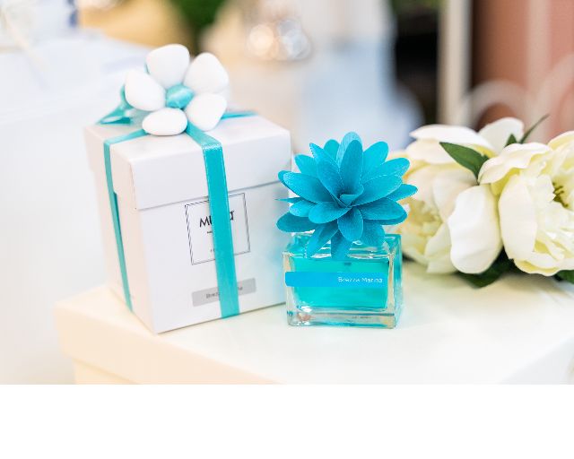 Fragrance diffuser flower sea breeze with sugared almonds