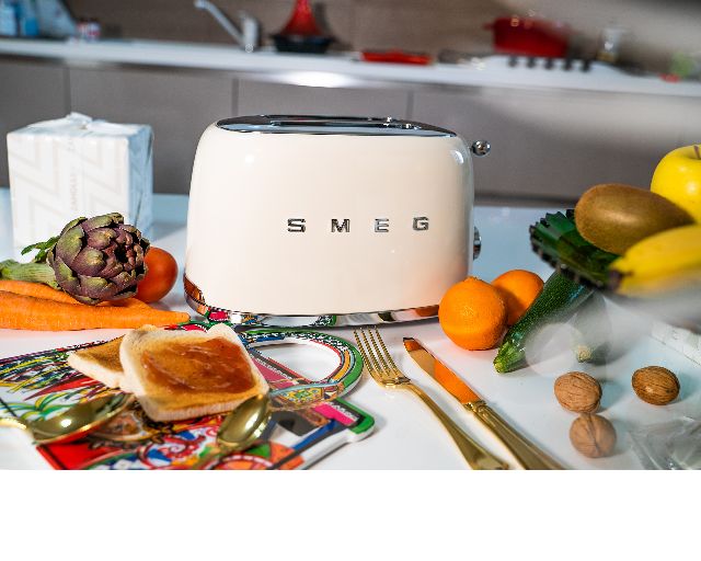 Toaster 2 Slices Cream Smeg 59476 891tsf01creu