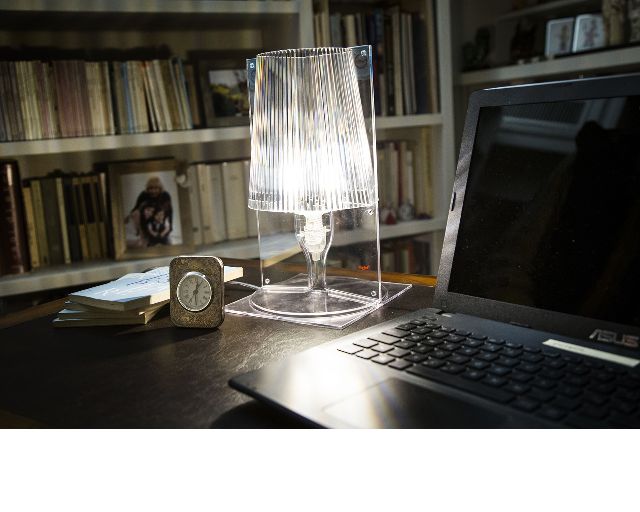 Lampada Da Tavolo Take Trasparente Kartell 186126 906g9050b4
