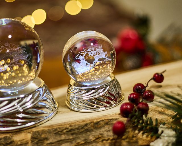 Christmas gift cristal sphere sleigh with led lights