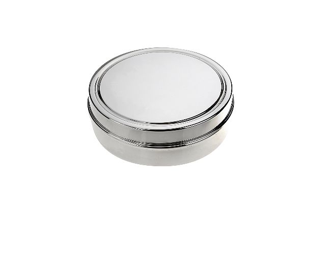 Tobacco box silver in english style
