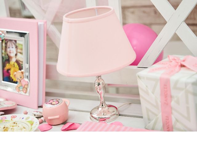 Lampada bimba argento con paralume rosa
