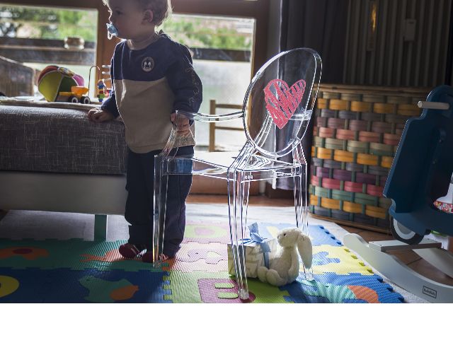 Sedia Lou Lou Ghost Trasparente Con Cuore Kartell