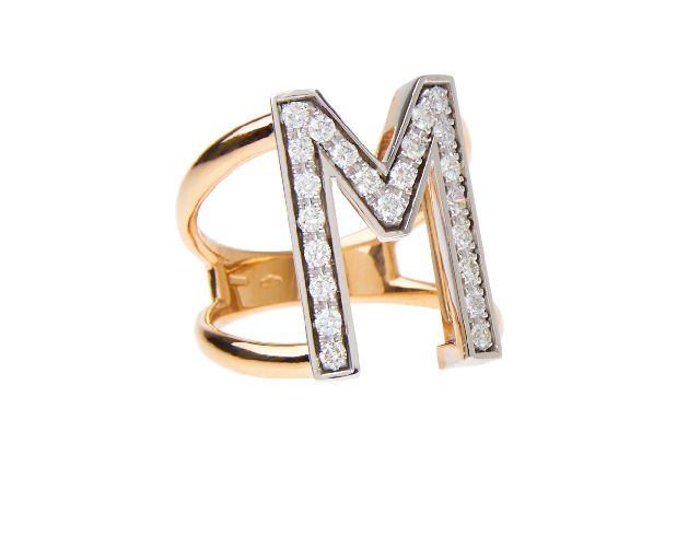 Anello oro 750‰ con lettera m in diamanti ct. 0,44