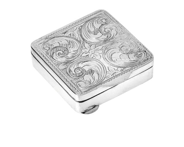 Pill box silver with engraving