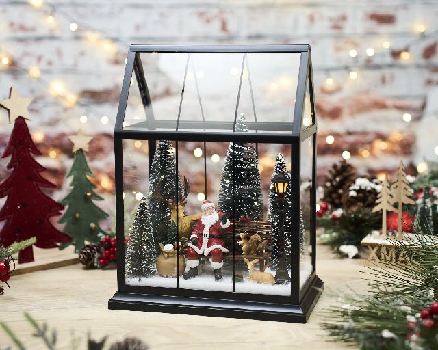 Greenhouse with christmas ambiance with led lights