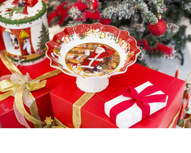 Idea regalo natale coppa con piede toy's fantasy porcellana