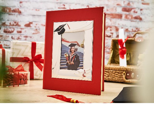 Idea Regalo Laurea Album Laurea Argento Pvd Con Cornice Selezione Zanolli 180084 875sq117225a
