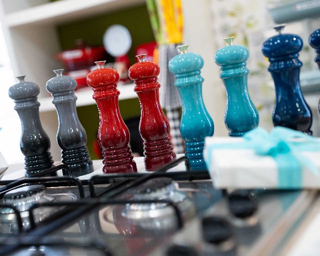 Pepper Grinder Flint Le Creuset