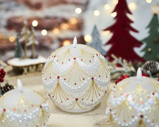 Idea regalo natale sfera luminosa con led e fiammella bianca