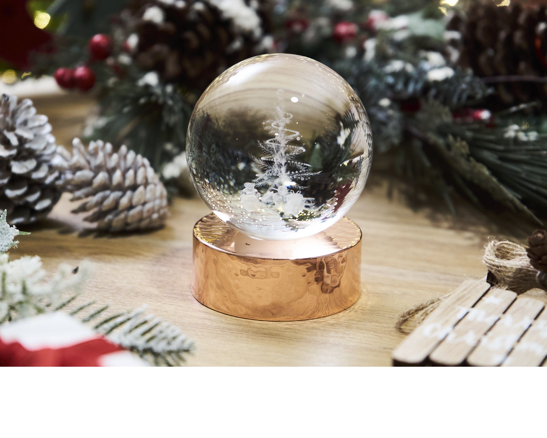 Sfera Di Cristallo Albero Con Incisione Laser 3d E Base In Rame Lucido Selezione Zanolli 185439 624albero01