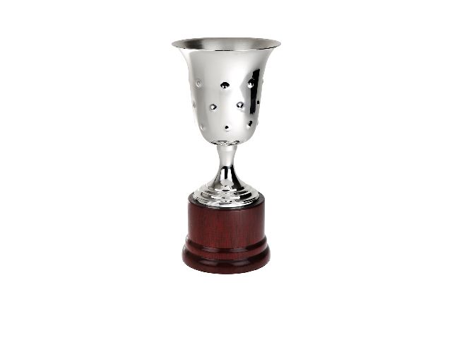 Coppa real argento con decorazione pallini