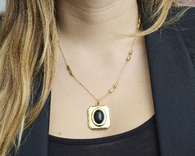 Necklace brass