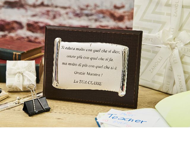 Idea Regalo Laurea Targa Pergamena Con Supporto In Legno Selezione Zanolli