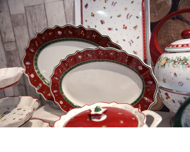 Idea regalo natale piatto da portata toy's delight porcellana