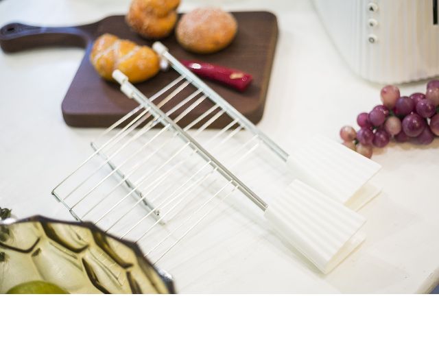 Set Pinze Plisse Bianco 2 Pezzi Alessi 166220 902mdl08raw