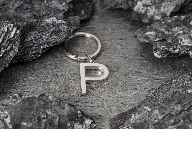 Keychain silver p letter
