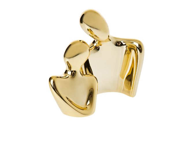 Couple statue he gold she gold