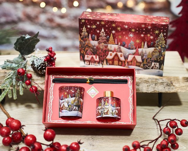Idea regalo natale astuccio con diffusore e candela con fragranza alla cannella