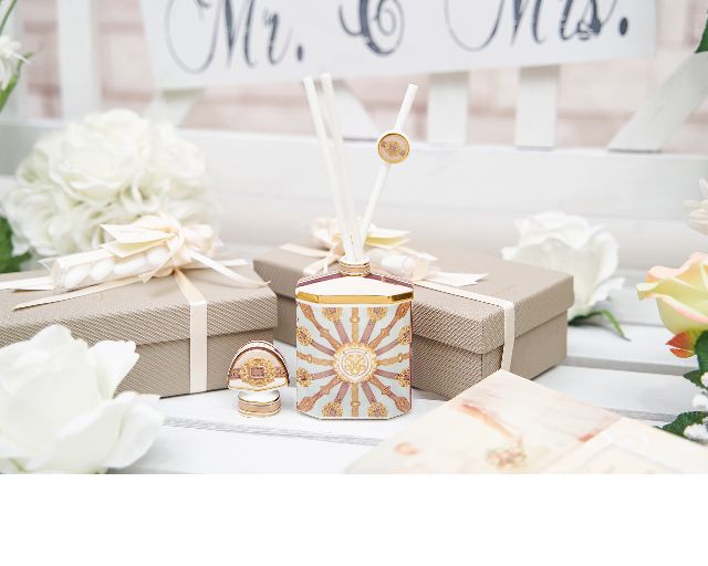 Bottle diffuser horses porcelain mini with sugared almonds